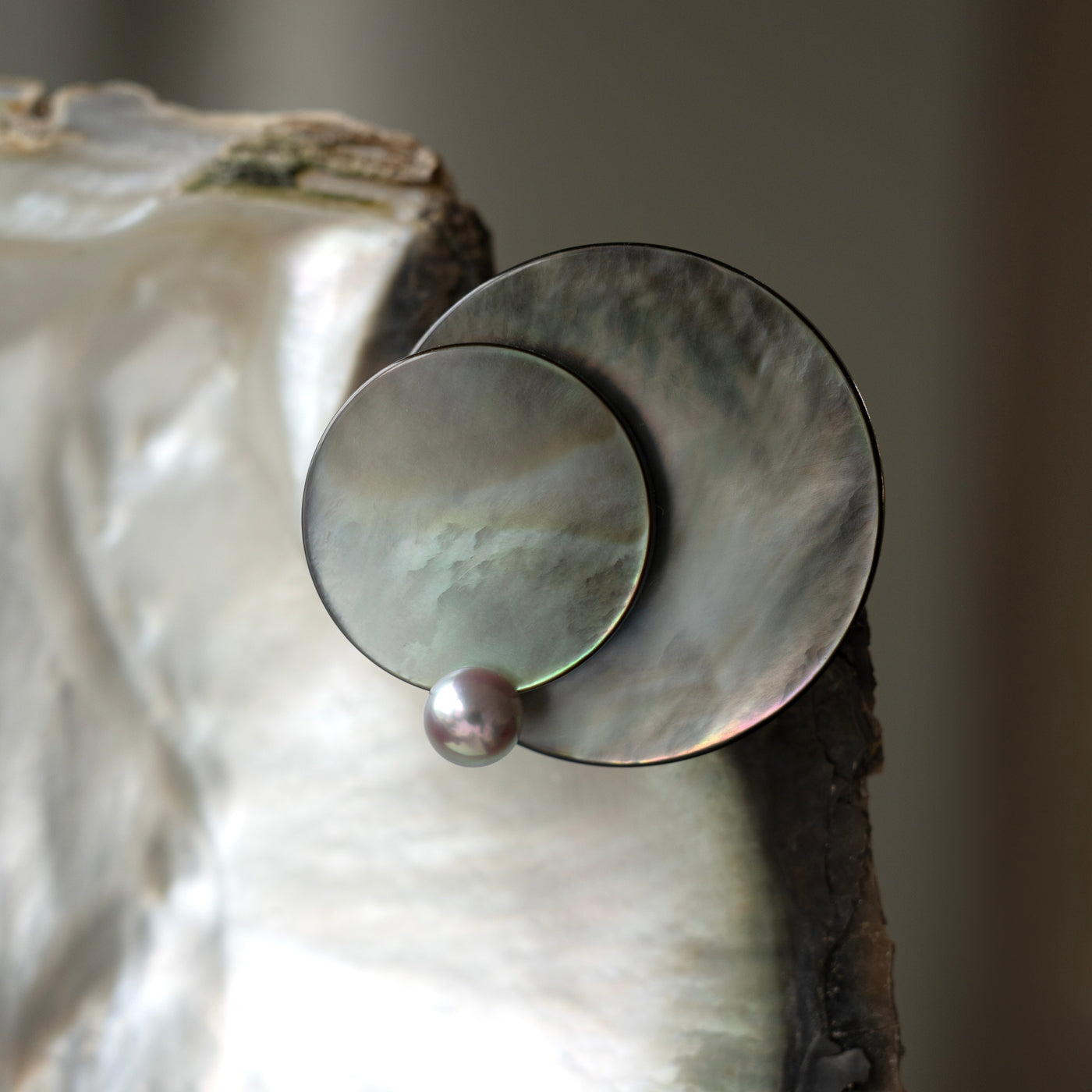 Pendulum Brooch - Black MOP & Gray Akoya Pearl A