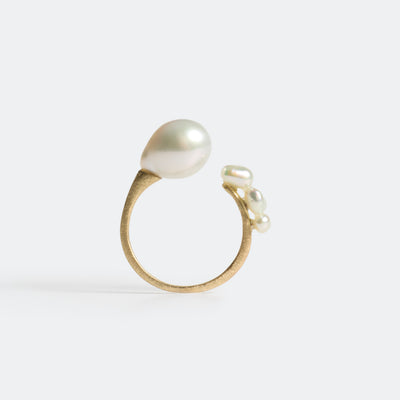 Flowing Open Ring ＜ Luxe ＞ - SSP Pearl & Akoya Keshi