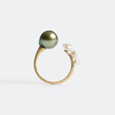 Flowing Open Ring ＜ Luxe ＞ - Tahitian Pearl & Akoya Keshi