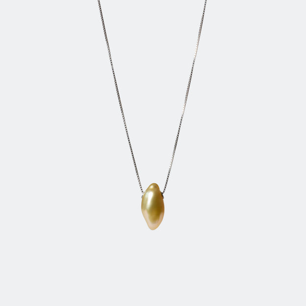 Pearl Tunnel Necklace - Golden South Sea Keshi