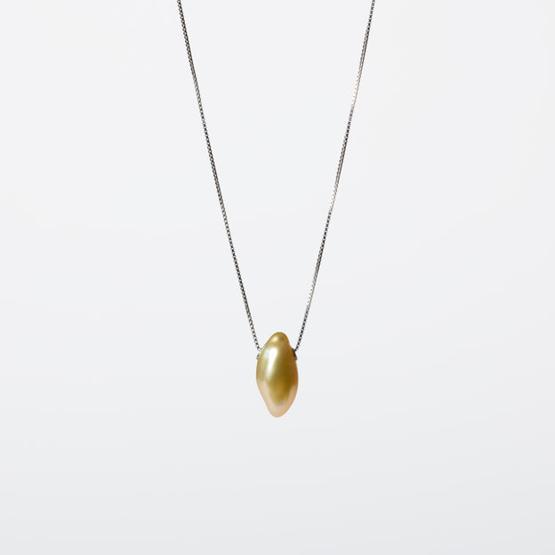 Pearl Tunnel Necklace - Golden South Sea Keshi