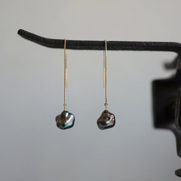 Bicolor Pearl Chain Earrings - 黒蝶ケシパール