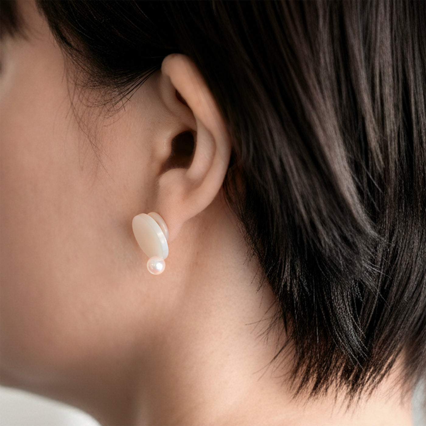 Pendulum Pierced Earrings - White MOP & Akoya Pearl B