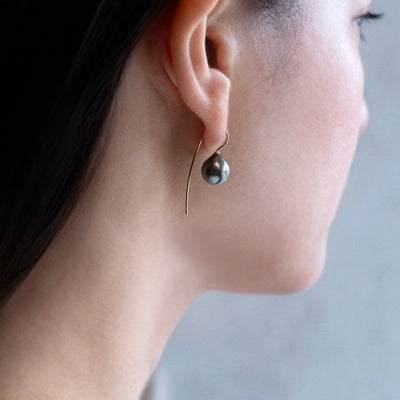 Trickle Hook Pierced Earrings - Tahitian Pearl