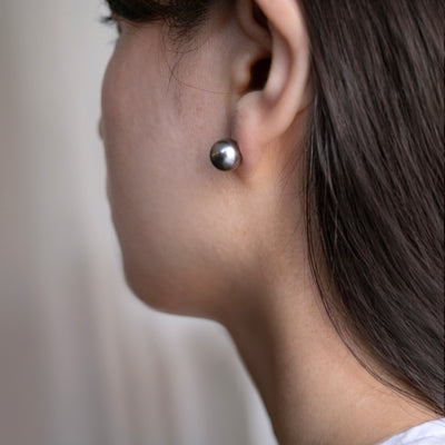 【ESSENTIALS】9.0-10.0mm Tahitian Pearl Studs / K18YG A
