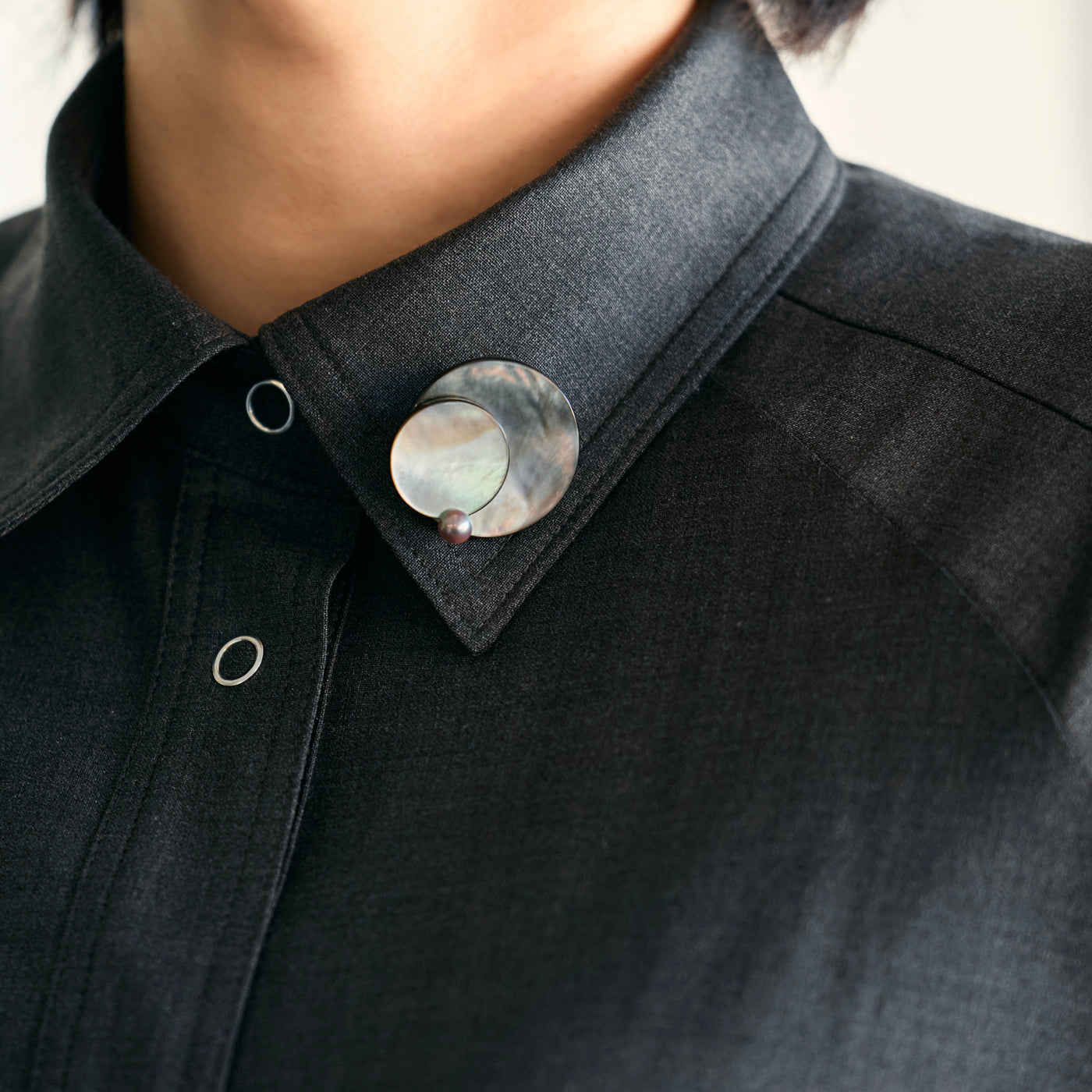 Pendulum Brooch - Black MOP & Gray Akoya Pearl A