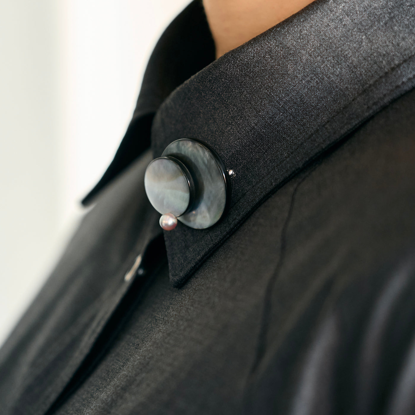 Pendulum Brooch - Black MOP & Gray Akoya Pearl A