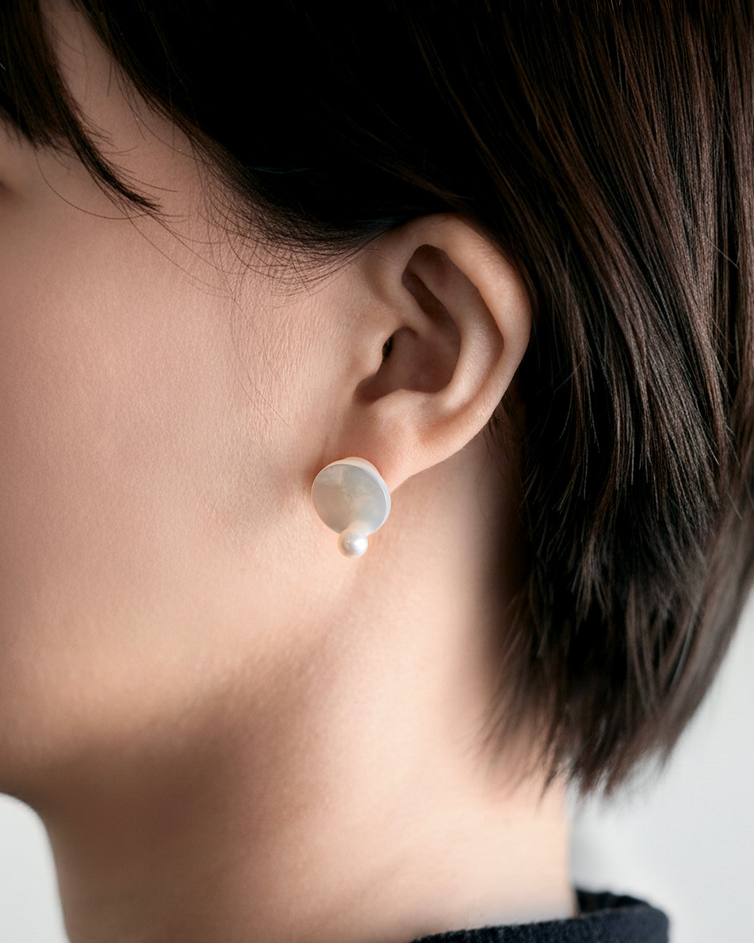 Pendulum Pierced Earrings - White MOP & Akoya Pearl B