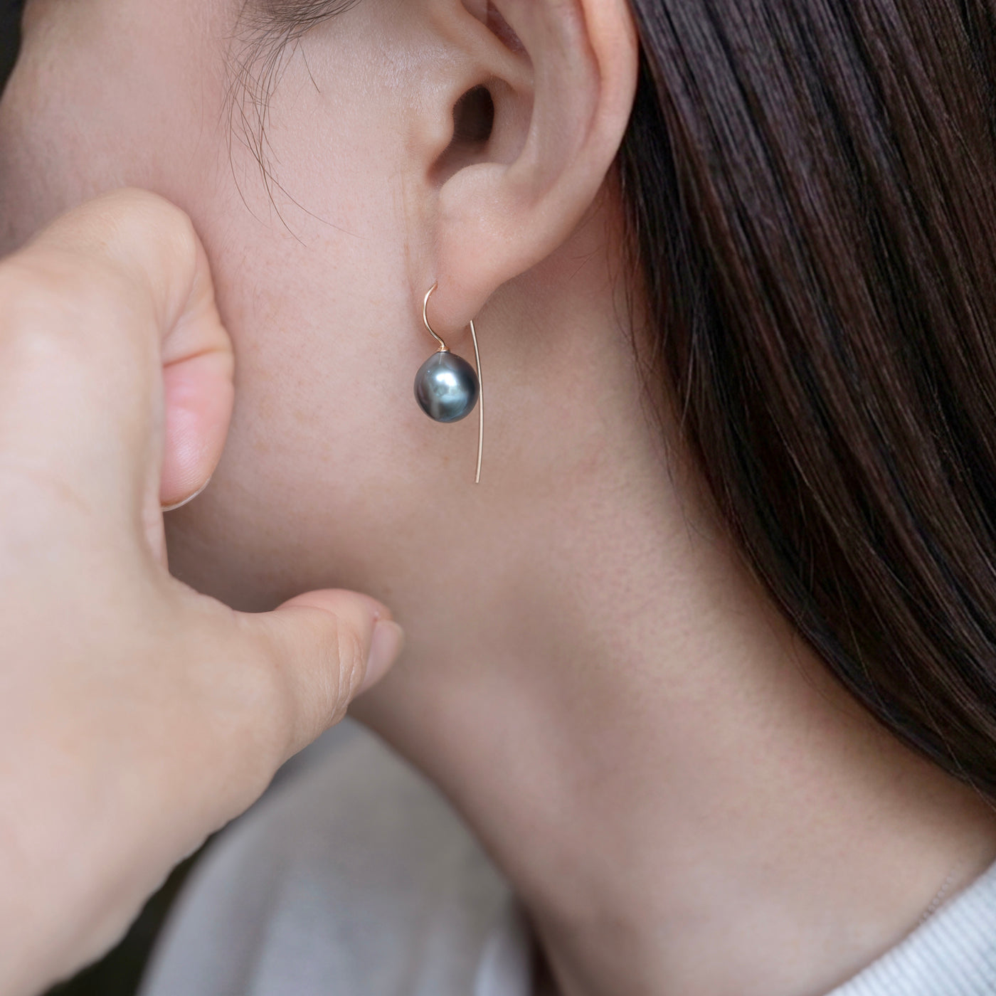 Trickle Hook Pierced Earrings - Tahitian Pearl