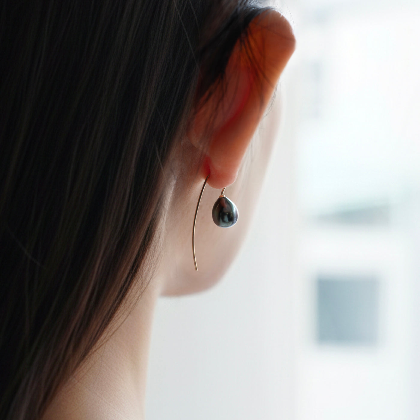 Trickle Hook Pierced Earrings - Tahitian Pearl