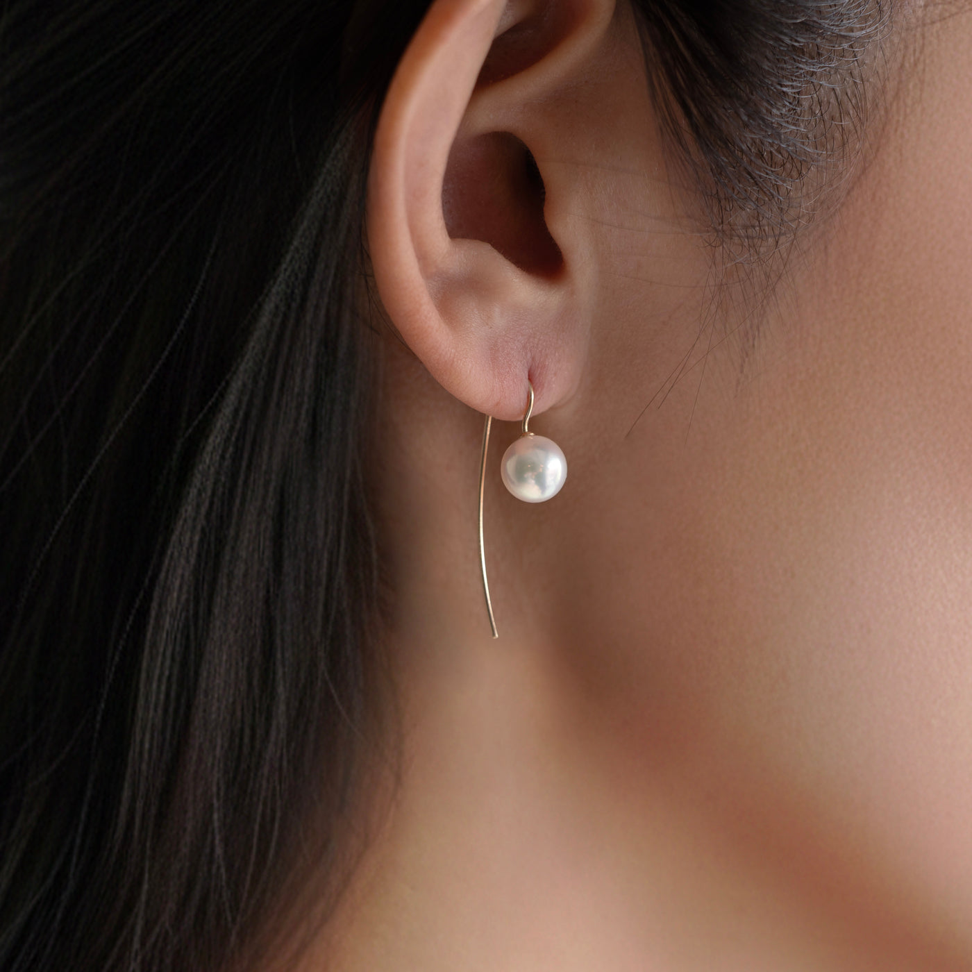 Trickle Hook Pierced Earrings - Akoya Pearl (Green)