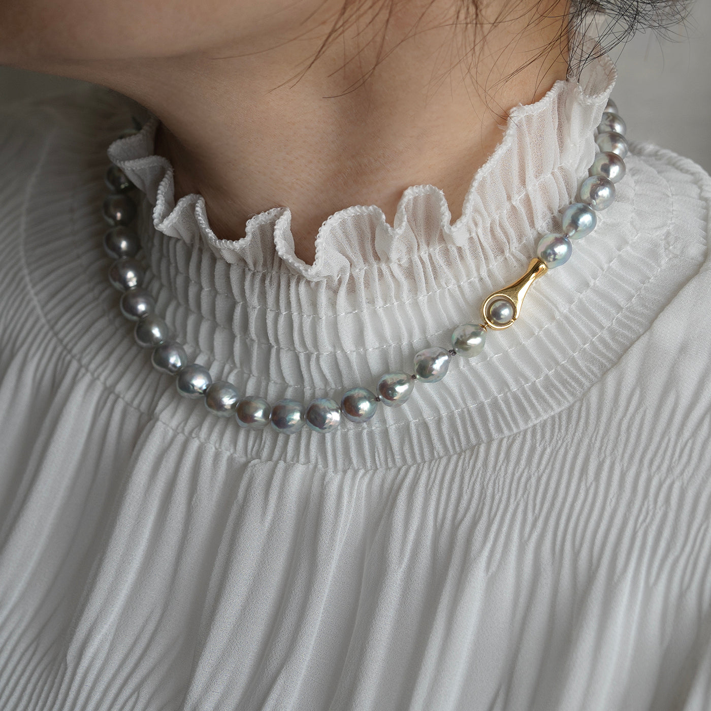 【ESSENTIALS】8.0-9.0mm Gray Akoya Pearl Necklace / J