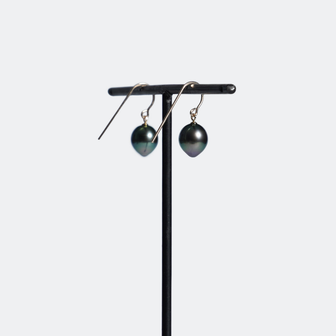 Trickle Hook Earrings - Tahitian Pearl