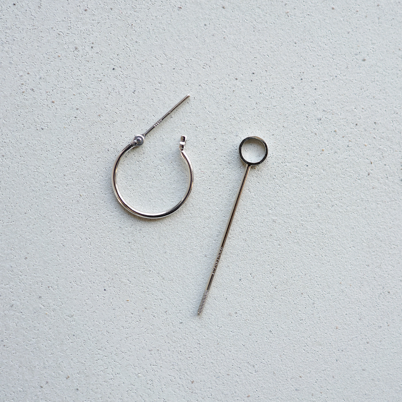 【BASE PARTS】Pt900 Long Stick Charm Hoop Pierced Earring