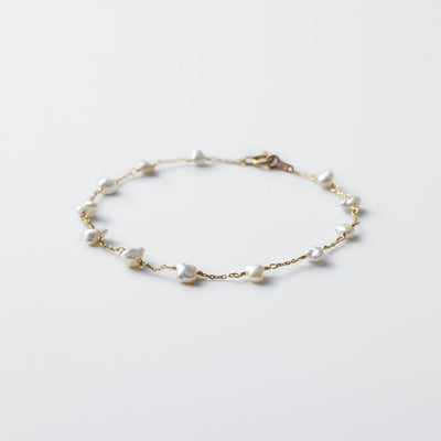 Side-W_250714_PearlStationBracelet-AkoyaKeshi_02_1x1_46dc56ab-9dcf-4280-a573-7e9023d221a2 - sCenes