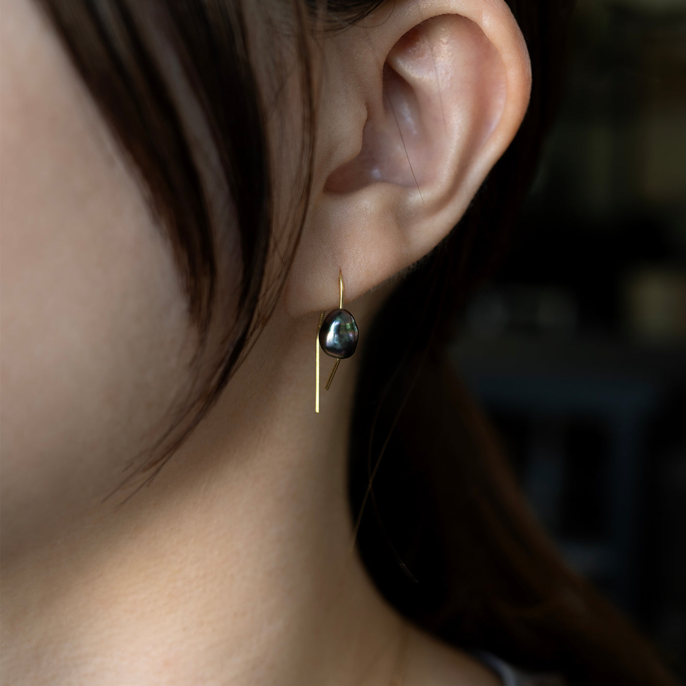 Rhombus Hook Pierced Earring - 黒蝶ケシパール