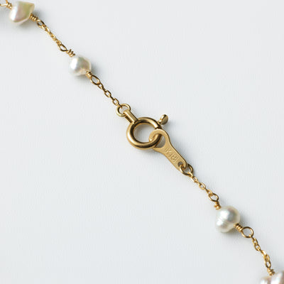 kanagu-W_250714_PearlStationBracelet-AkoyaKeshi_04_1x1_cb28baef-ae2f-4958-b279-05c868699153 - sCenes