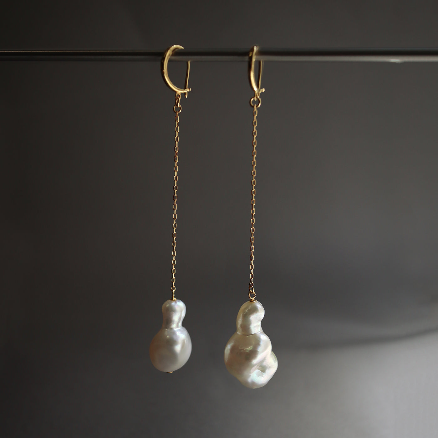 【OUTLET】Baroque Pearl Chain Earrings - 白蝶バロックパール