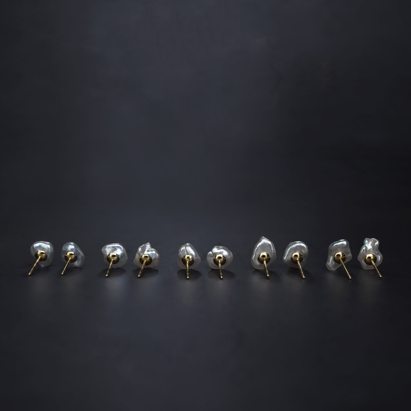 White Poppy Earrings - 5.5mm アコヤケシ